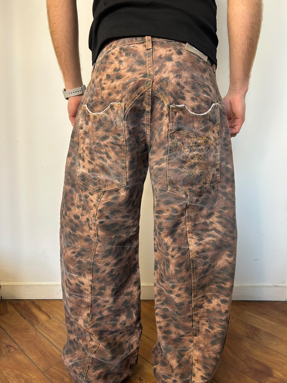 Baggy animal print