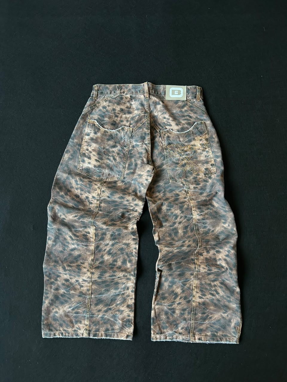 Baggy animal print